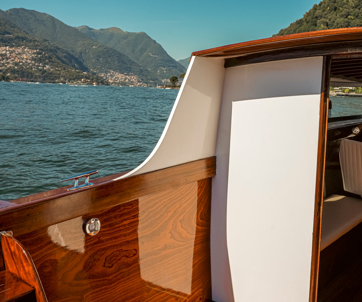 How to arrive at your Lake Como wedding by boat